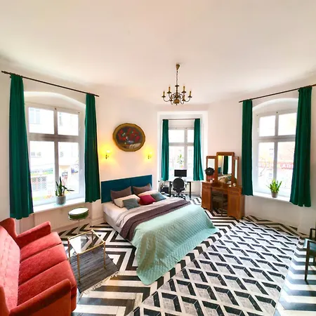 -neu- Vintage-flair In Kreuzberg Apartment