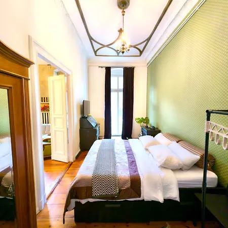 -neu- Vintage-flair In Kreuzberg Apartment *