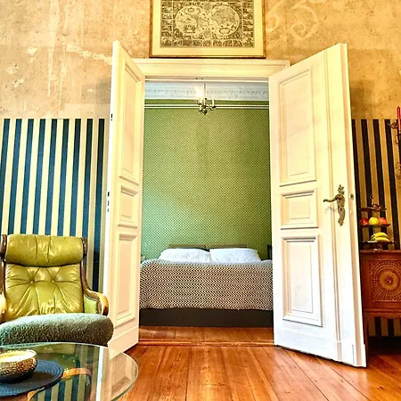 -neu- Vintage-flair In Kreuzberg